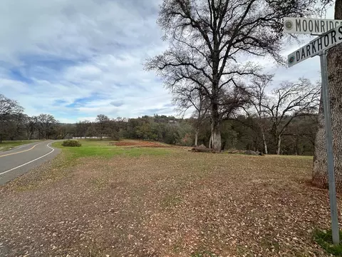 23003 Darkhorse Dr, Auburn, CA 95602