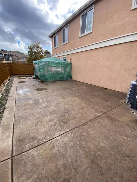 Exterior - 20848 Shrub Oak Dr, Patterson, CA 95363 photo 4 of 6