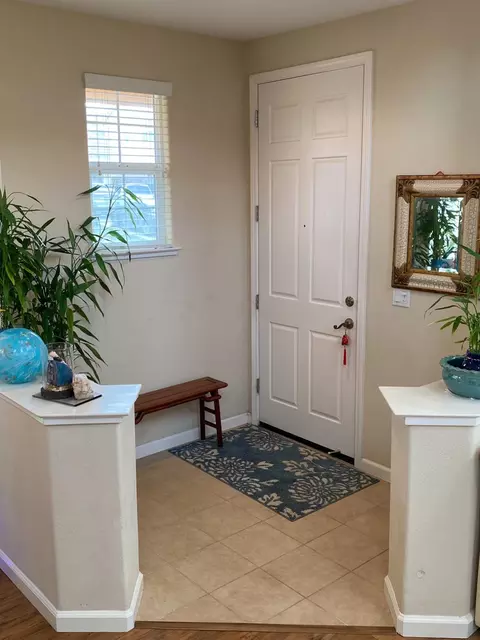 Entry Way - 20848 Shrub Oak Dr, Patterson, CA 95363 photo 1 of 3