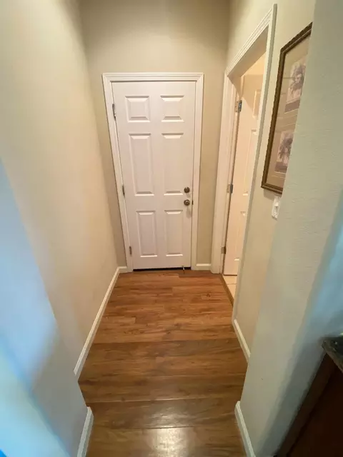 Entry Way - 20848 Shrub Oak Dr, Patterson, CA 95363 photo 2 of 3