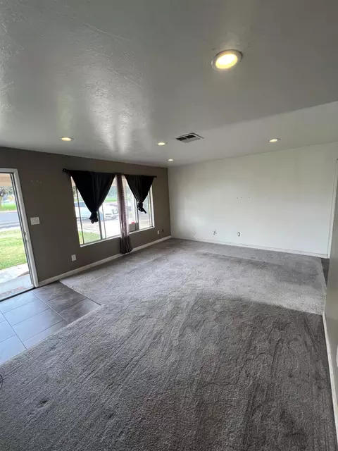 6237 Claus Rd, Riverbank, CA 95367 photo 8
