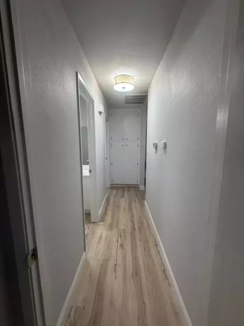 Entry Way - 725 Sycamore Ave, Gustine, CA 95322 photo 2 of 2