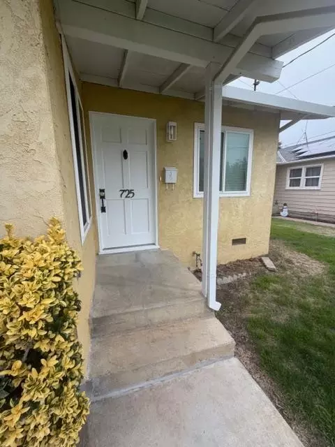 Exterior - 725 Sycamore Ave, Gustine, CA 95322 photo 1 of 7