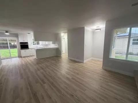 Living - 725 Sycamore Ave, Gustine, CA 95322 photo 6 of 6