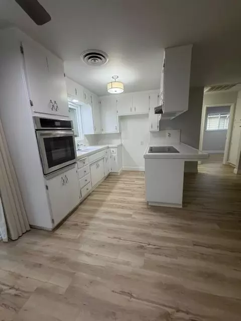 Kitchen - 725 Sycamore Ave, Gustine, CA 95322 photo 1 of 2