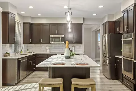 Kitchen - 322 Kelley Mist Ct, Tracy, CA 95377 photo 4 of 8