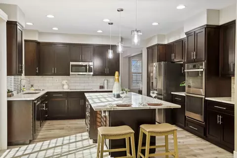 Kitchen - 322 Kelley Mist Ct, Tracy, CA 95377 photo 5 of 8