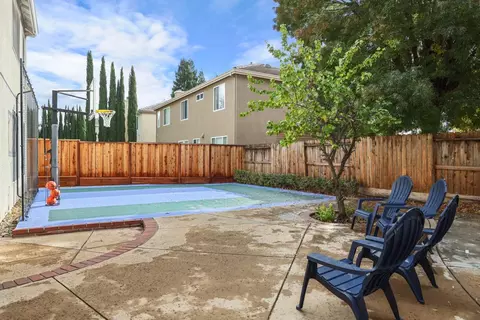 Exterior - 322 Kelley Mist Ct, Tracy, CA 95377 photo 6 of 11