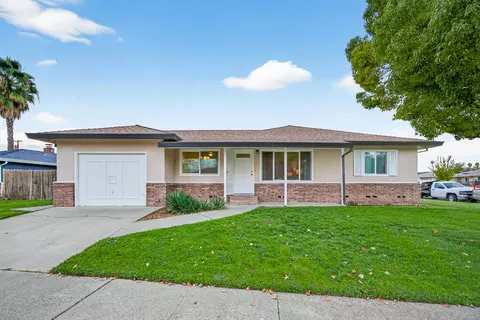 5220 Pomegranate Ave, Sacramento, CA 95823