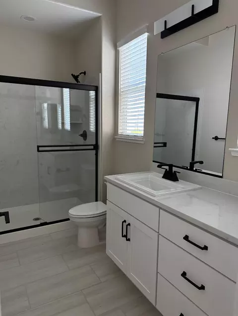 Bath - 2517 Gantry Dr, Manteca, CA 95337 photo 2 of 2