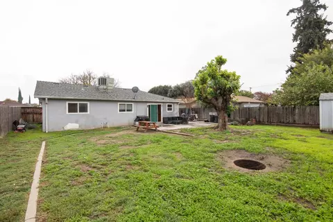 Exterior - 505 Thames Ct, Modesto, CA 95354 photo 3 of 8
