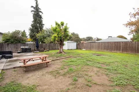 Exterior - 505 Thames Ct, Modesto, CA 95354 photo 2 of 8
