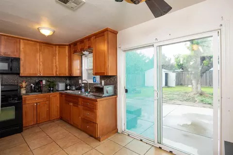 Kitchen - 505 Thames Ct, Modesto, CA 95354 photo 1 of 4