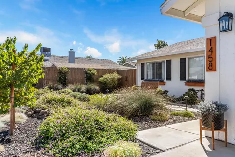 1458 Harvest Dr, Ripon, CA 95366 photo 2
