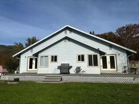 581 Garrett Rd, Hyampom, CA 96046 photo 1