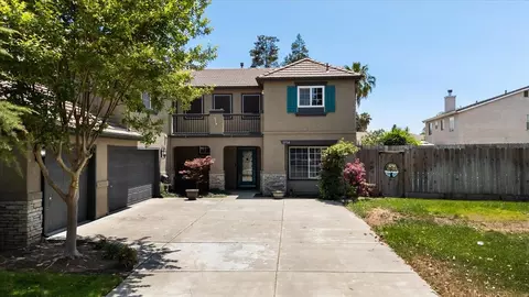 Exterior - 1714 Melissa Dr, Ripon, CA 95366 photo 4 of 33