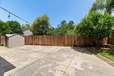 Exterior - 1714 Melissa Dr, Ripon, CA 95366 photo 11 of 33