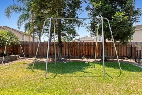 Exterior - 1714 Melissa Dr, Ripon, CA 95366 photo 22 of 33