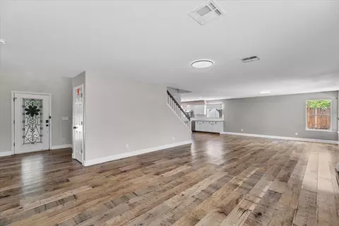 Living - 1714 Melissa Dr, Ripon, CA 95366 photo 5 of 11