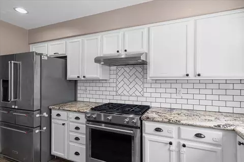 Kitchen - 1714 Melissa Dr, Ripon, CA 95366 photo 5 of 7