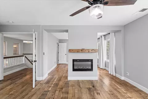 Entry Way - 1714 Melissa Dr, Ripon, CA 95366 photo 7 of 10