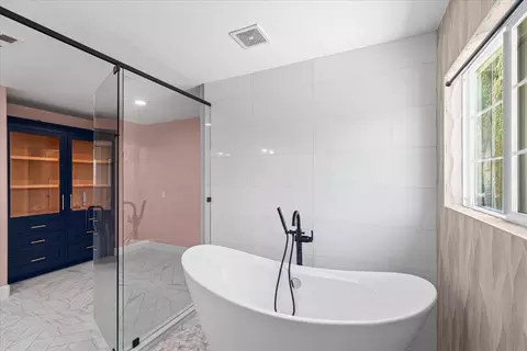 Bath - 1714 Melissa Dr, Ripon, CA 95366 photo 7 of 9