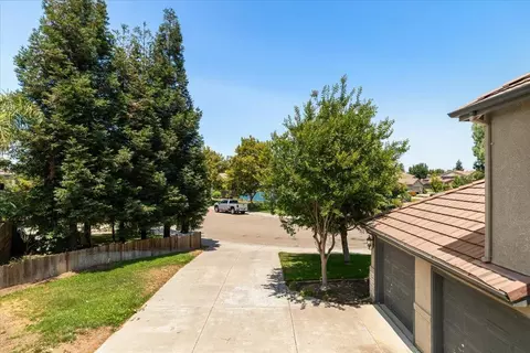 Exterior - 1714 Melissa Dr, Ripon, CA 95366 photo 8 of 33