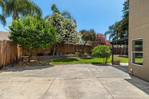 Exterior - 1714 Melissa Dr, Ripon, CA 95366 photo 18 of 33