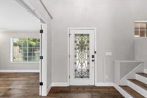 Entry Way - 1714 Melissa Dr, Ripon, CA 95366 photo 2 of 10