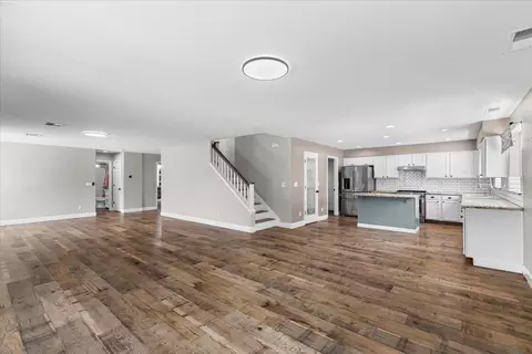 Living - 1714 Melissa Dr, Ripon, CA 95366 photo 8 of 11