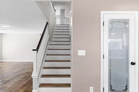 Entry Way - 1714 Melissa Dr, Ripon, CA 95366 photo 6 of 10