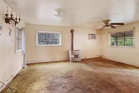 Living - 1012 Leaf Ave, Stockton, CA 95207 photo 4 of 4