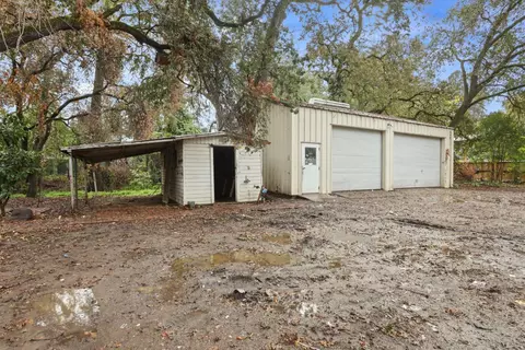 Exterior - 1012 Leaf Ave, Stockton, CA 95207 photo 6 of 16