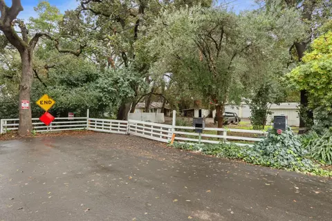 Exterior - 1012 Leaf Ave, Stockton, CA 95207 photo 2 of 16