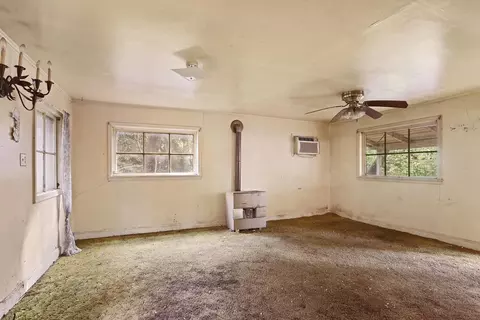 Living - 1012 Leaf Ave, Stockton, CA 95207 photo 3 of 4