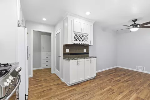 Kitchen - 1416 Buttonwillow Dr, Modesto, CA 95355 photo 4 of 4