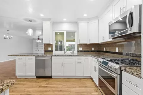 Kitchen - 1416 Buttonwillow Dr, Modesto, CA 95355 photo 2 of 4