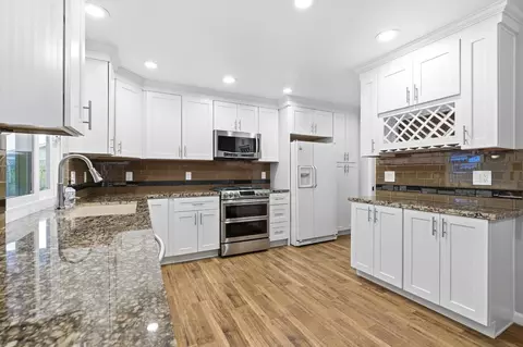 Kitchen - 1416 Buttonwillow Dr, Modesto, CA 95355 photo 3 of 4