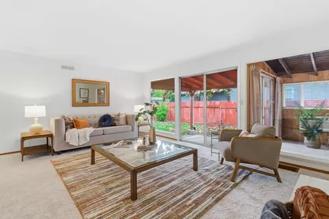 7012 Richmond Pl, Stockton, CA 95207