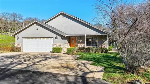 5593 Baldwin St, Valley Springs, CA 95252