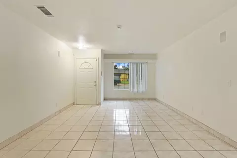 Living - 610 Hudson Ln, Modesto, CA 95351 photo 2 of 7