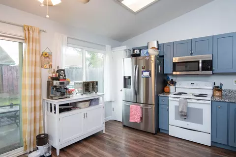 Kitchen - 405 Melbourne Dr, Modesto, CA 95357 photo 1 of 3