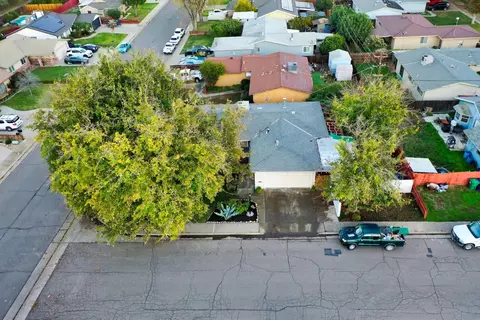 View/Area - 902 Waller, Gustine, CA 95322 photo 1 of 4