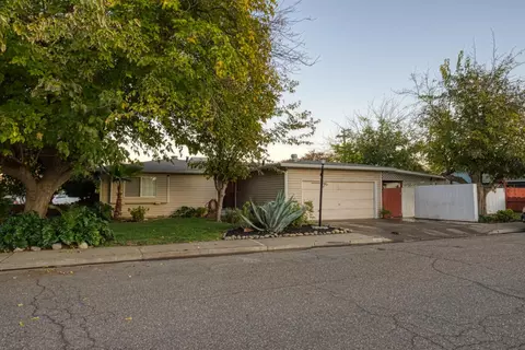 Exterior - 902 Waller, Gustine, CA 95322 photo 2 of 9