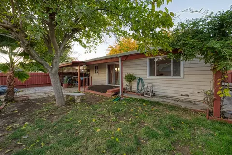 Exterior - 902 Waller, Gustine, CA 95322 photo 5 of 9