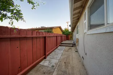 Exterior - 902 Waller, Gustine, CA 95322 photo 7 of 9