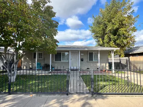 Exterior - 2075 E Myrtle St, Stockton, CA 95205 photo 2 of 7
