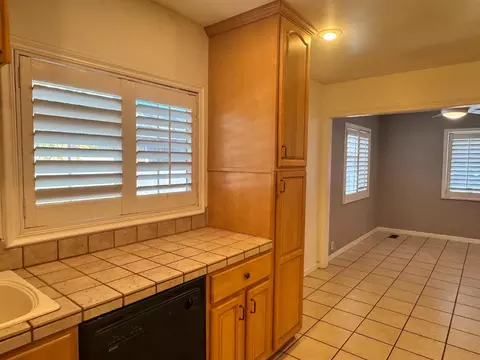 Kitchen - 2075 E Myrtle St, Stockton, CA 95205 photo 4 of 4