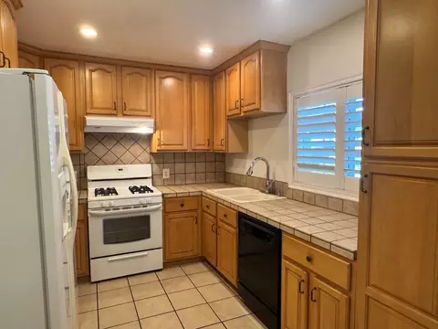 Kitchen - 2075 E Myrtle St, Stockton, CA 95205 photo 1 of 4