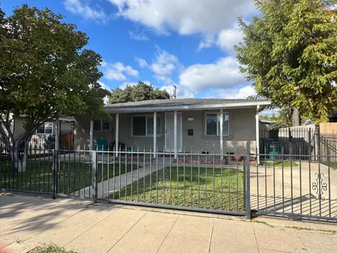 Exterior - 2075 E Myrtle St, Stockton, CA 95205 photo 3 of 7